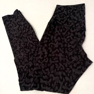 Lululemon leopard leggings.